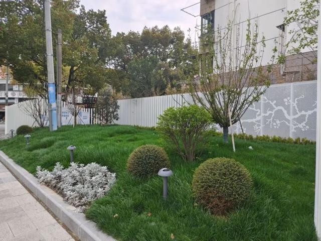 拥有“如意行”驾乘险,出行更顺畅!,人保财险 _东航客机降落时疑撞坏跑道灯