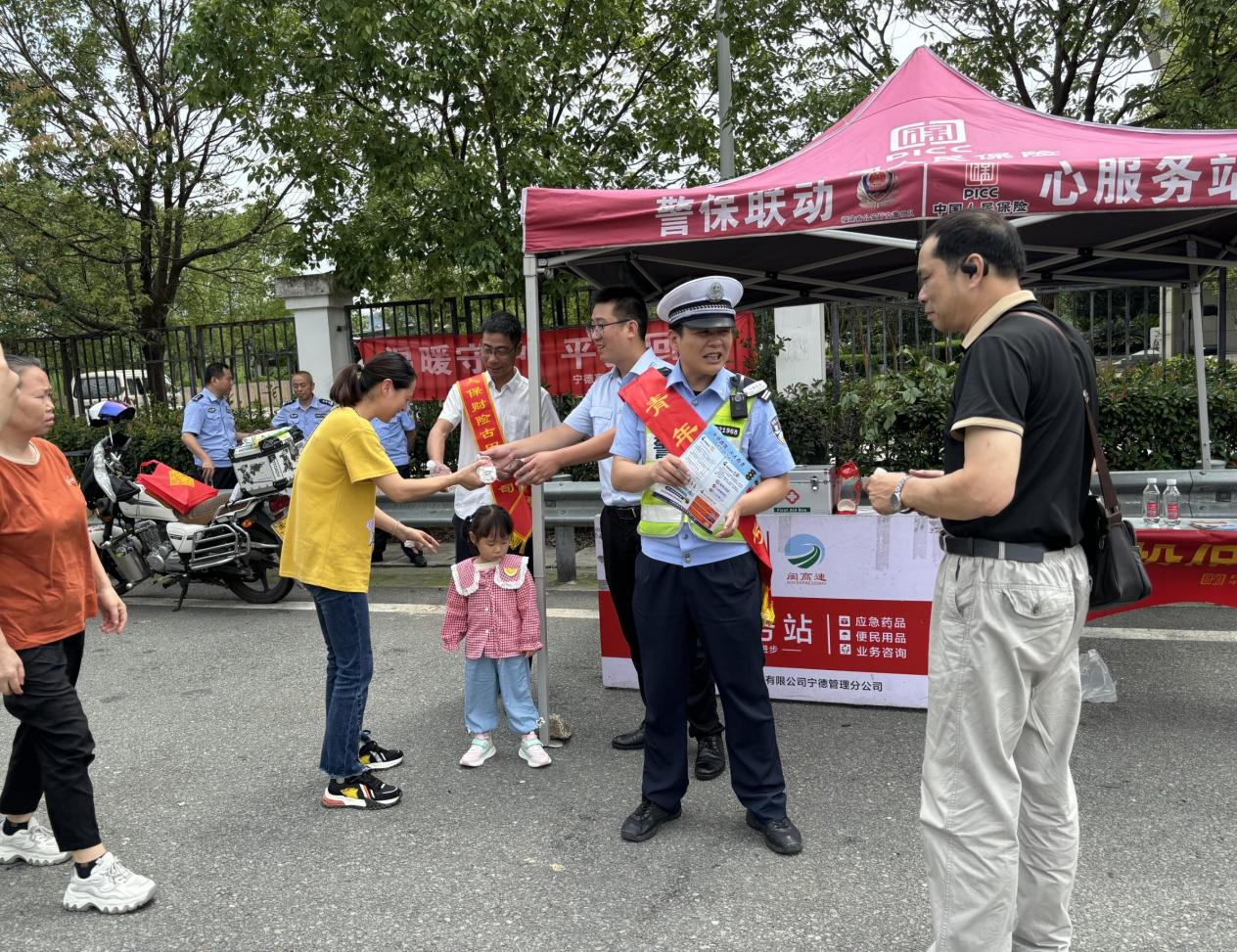 人保财险 ,人保有温度_美容美发行业发展现状及未来市场规模预测