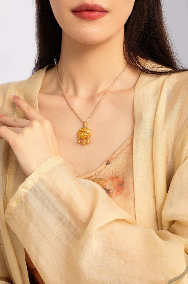 周大生获得外观设计专利授权：“挂坠（G0GY0021）”