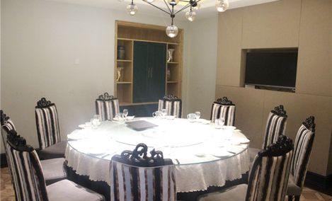 又见干涉商户招牌：“无为的手”能否少折腾