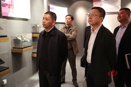 华工科技：董事长马新强提议3亿元至4亿元回购公司股份