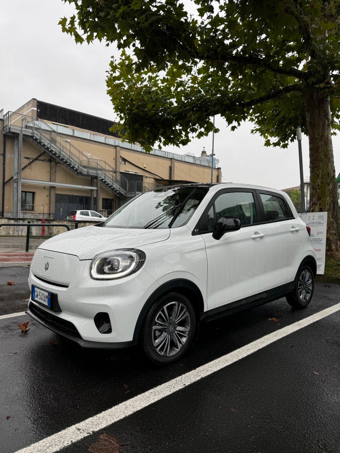 在欧洲市场只卖得动小型电动车？零跑尝试突破新方式