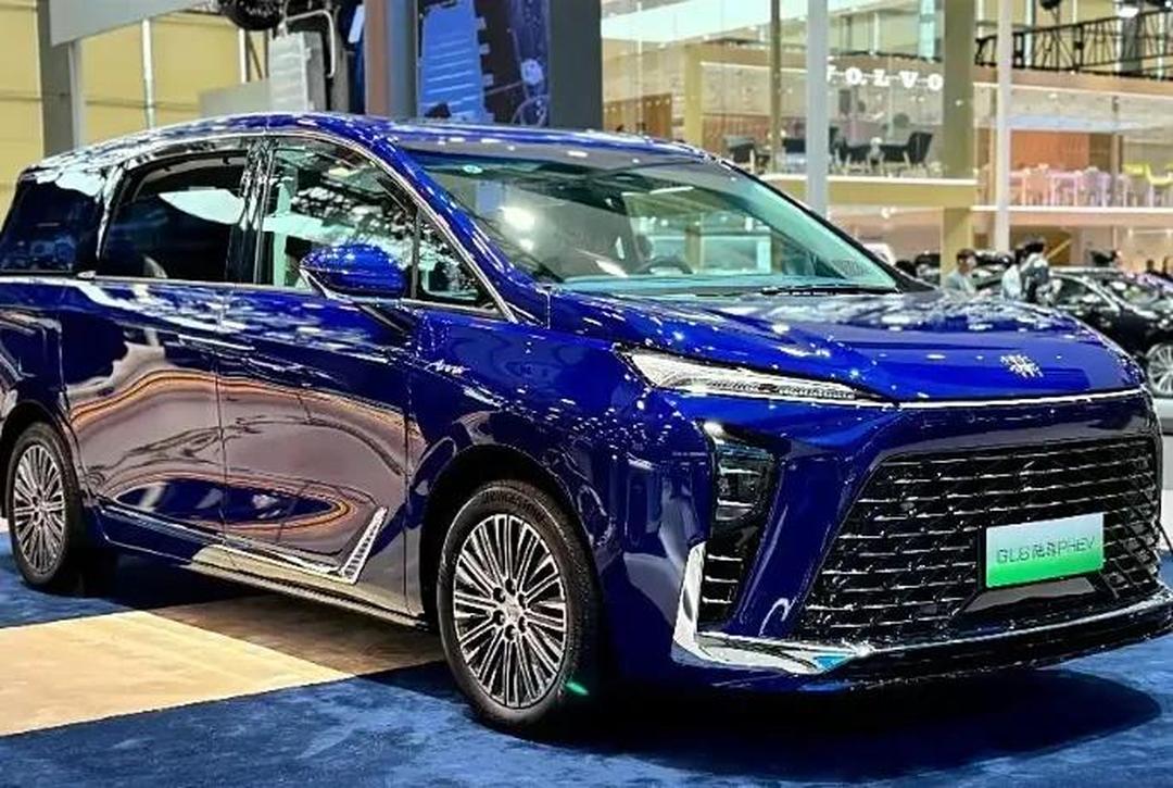 别克构建电动化新“牌面” 百万级MPV再战高端赛道