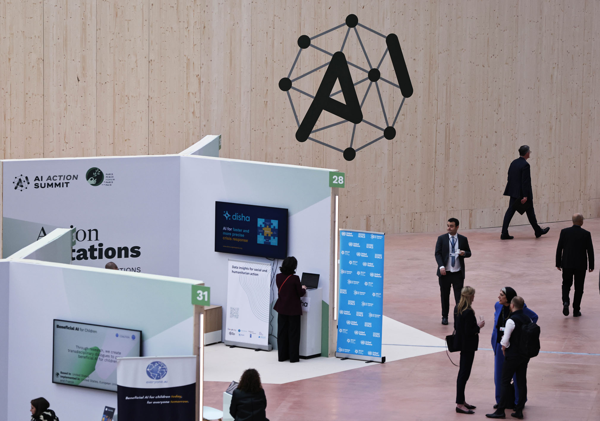 人工智能悄然重塑英国未来生活