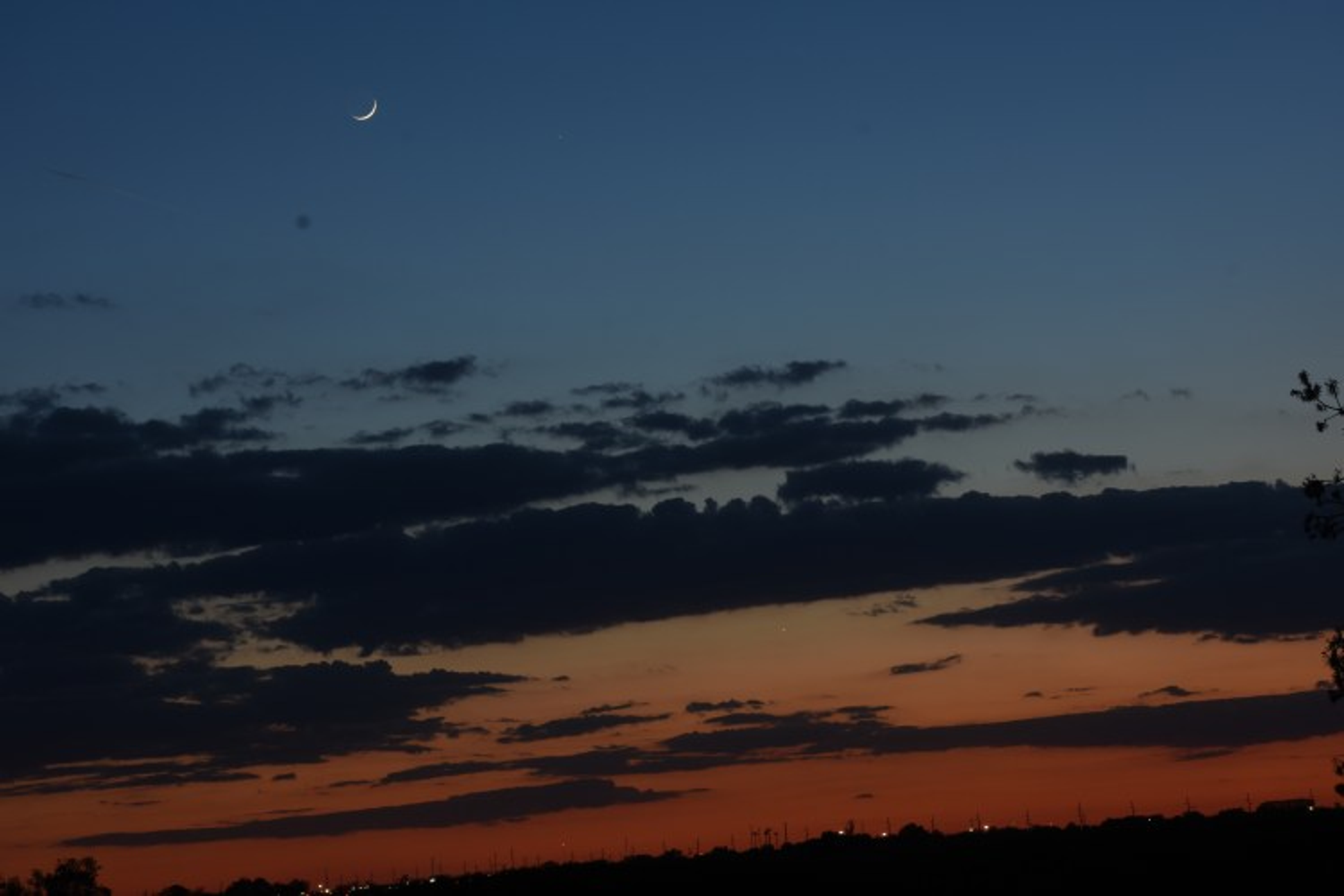 限时观测！6月27日日落后水星伴月