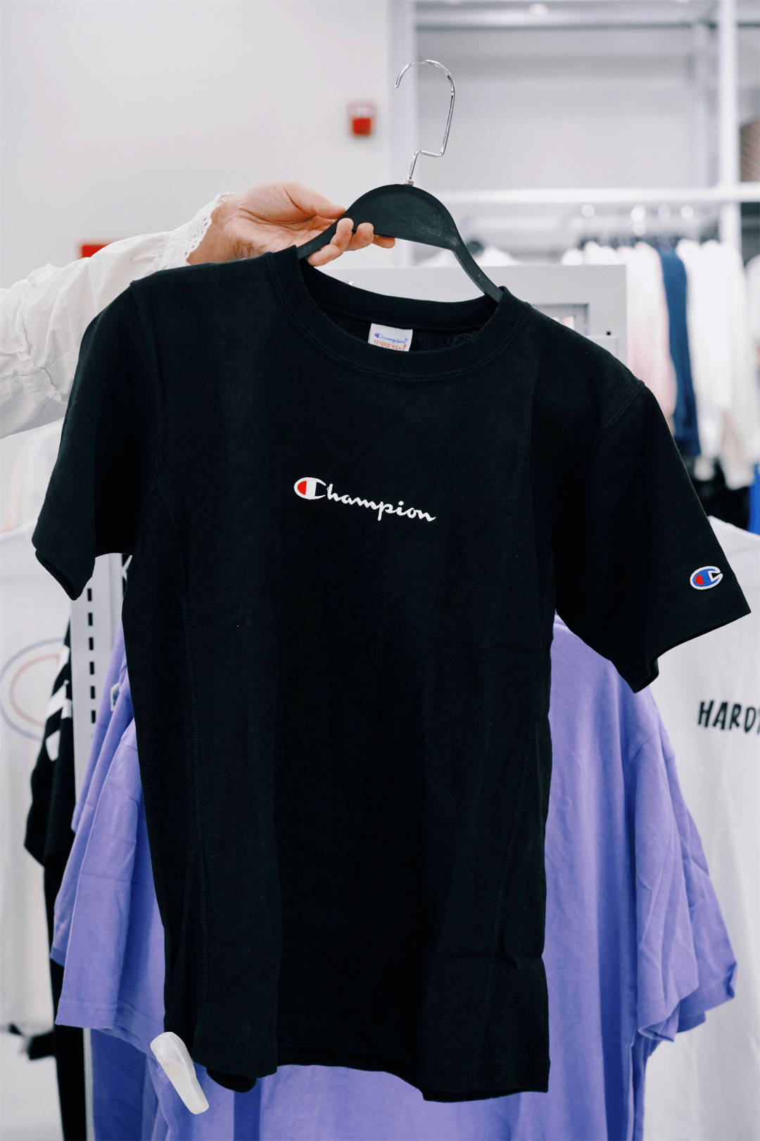 锐步、Champion母公司亚太总部落户上海，亚太总营收超280亿