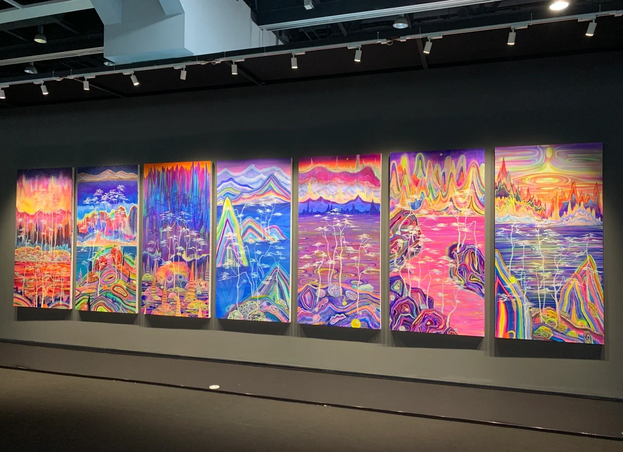 荧光的河流:黄宇兴的绘画宇宙