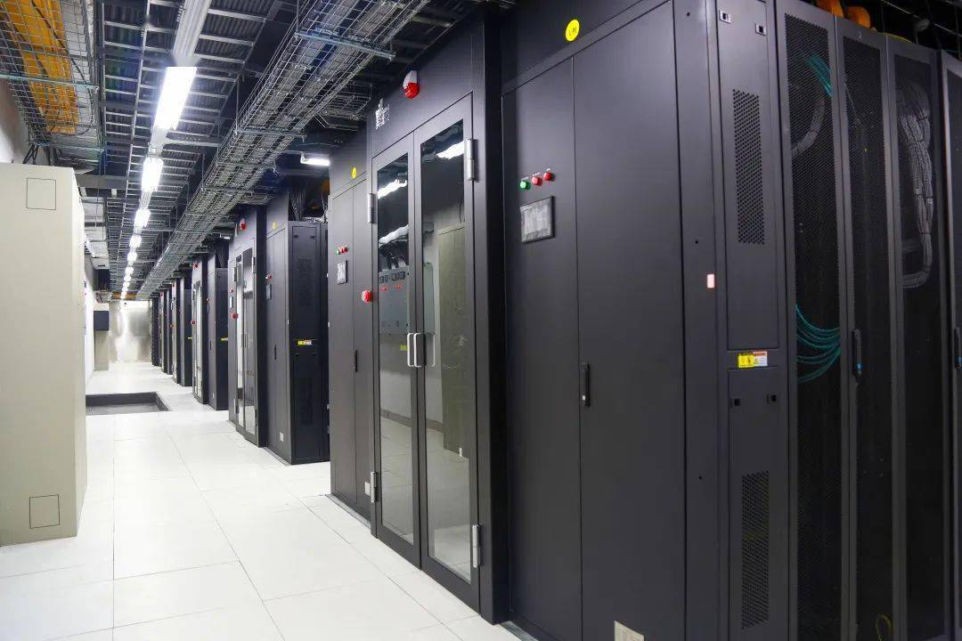 英维克获得外观设计专利授权：“直冷机”