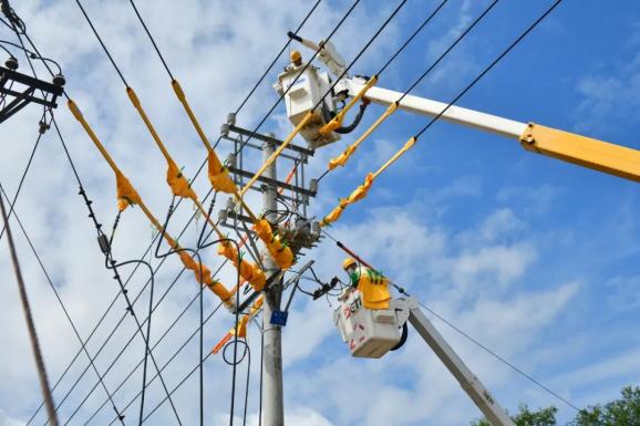 岳阳兴长：上半年预计亏损2600万元―3200万元，同比由盈转亏