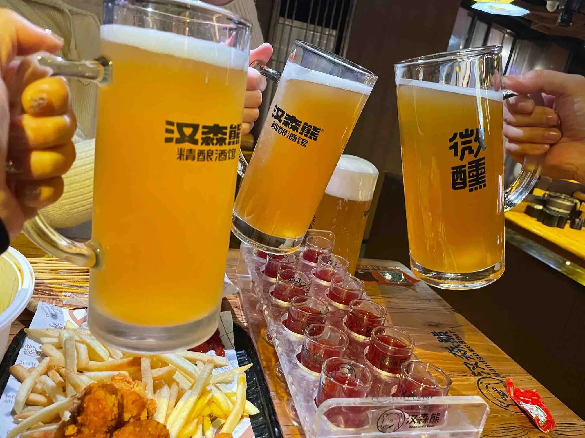啤酒杯里的情绪生意