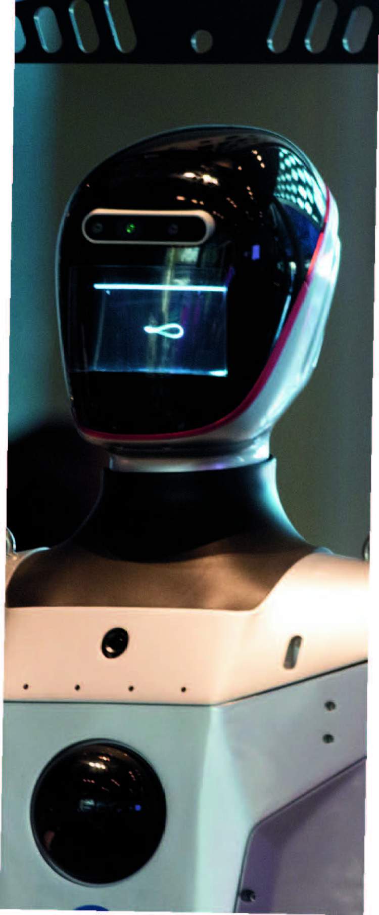 【WAIC2025】MiniMax创始人闫俊杰：AI公司不是重新复制一个互联网公司