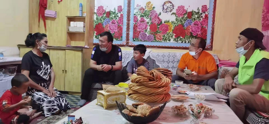 新疆振兴概念上涨2.98%，8股主力资金净流入超亿元