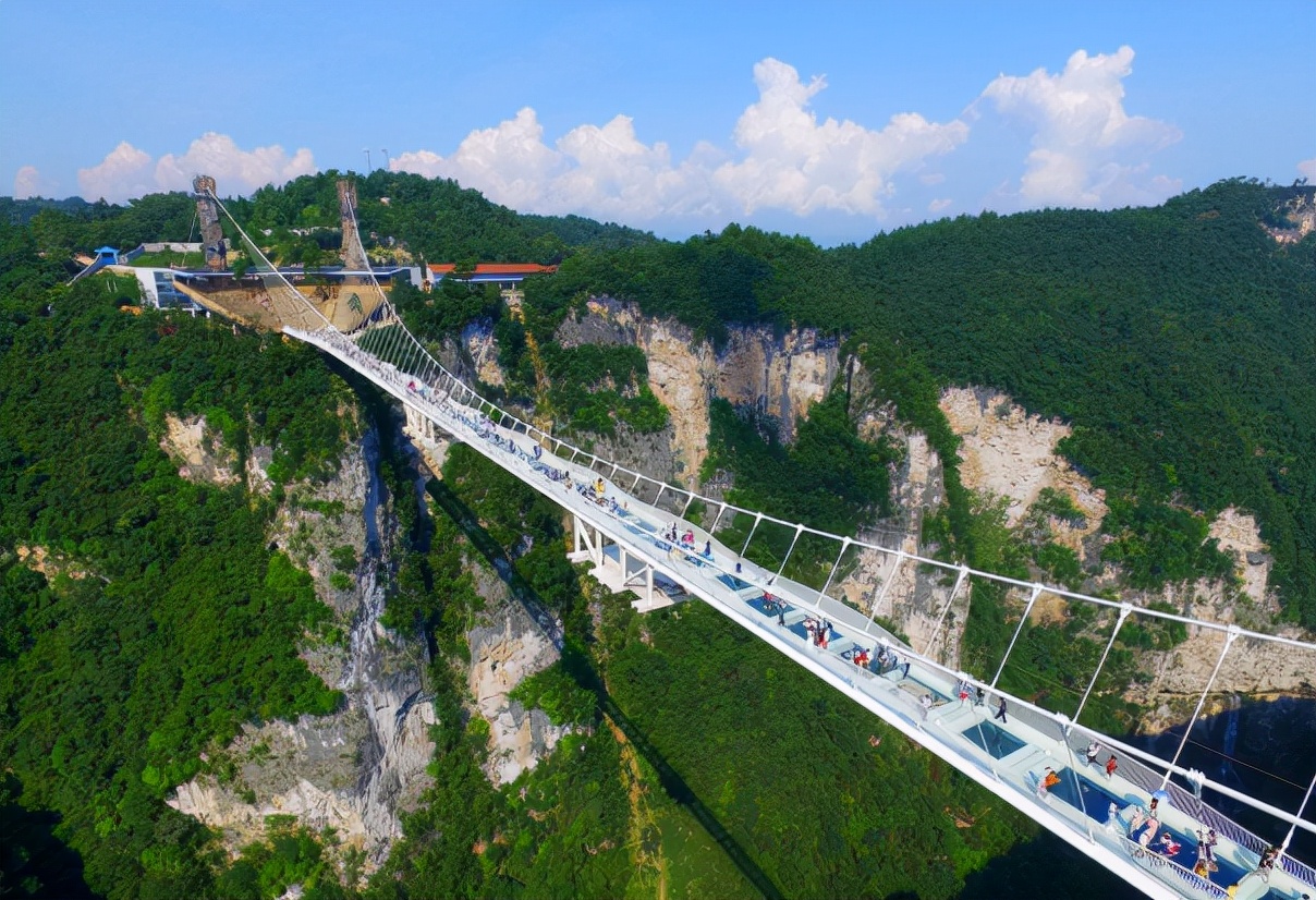 湖南发展：截至7月31日股东总人数为63,826人