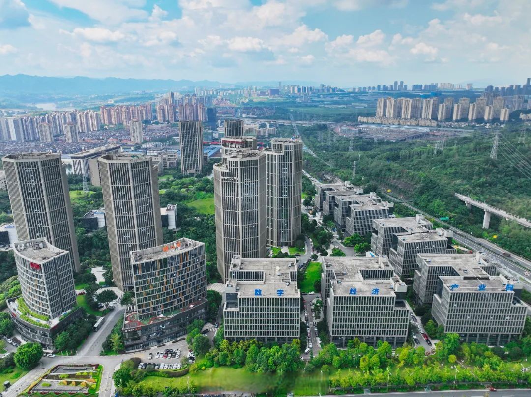 国内首个低空经济创新中心落户成都天府新区