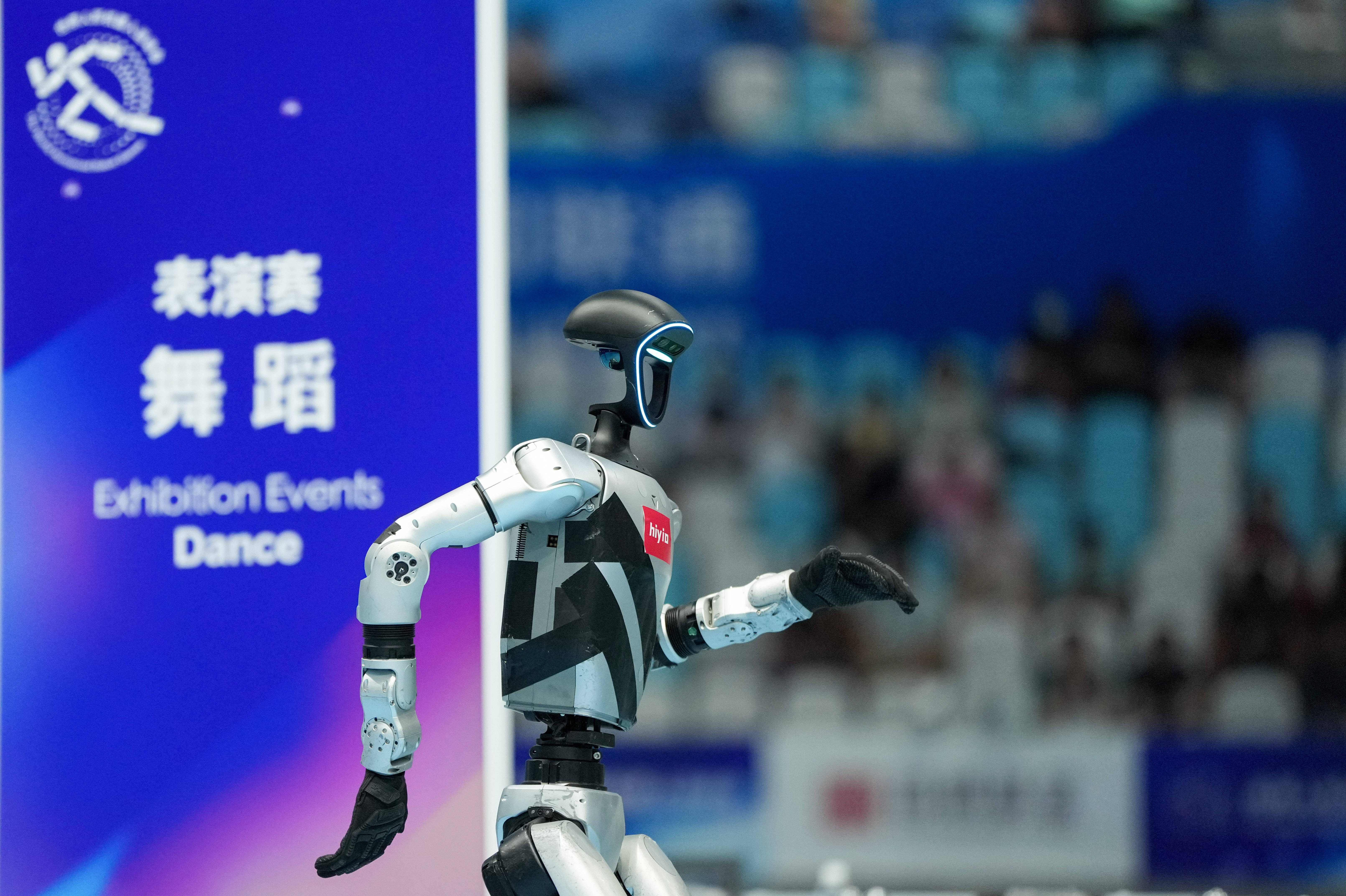 秀我中国｜机器人自由搏击决赛“拳拳到铁”