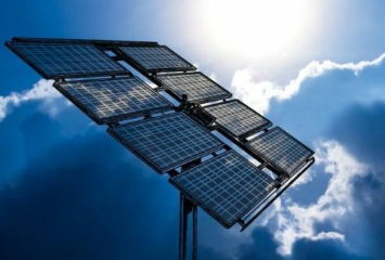 美国康宁发起“337调查”和多国诉讼 中国显示供应链遭遇全球围堵