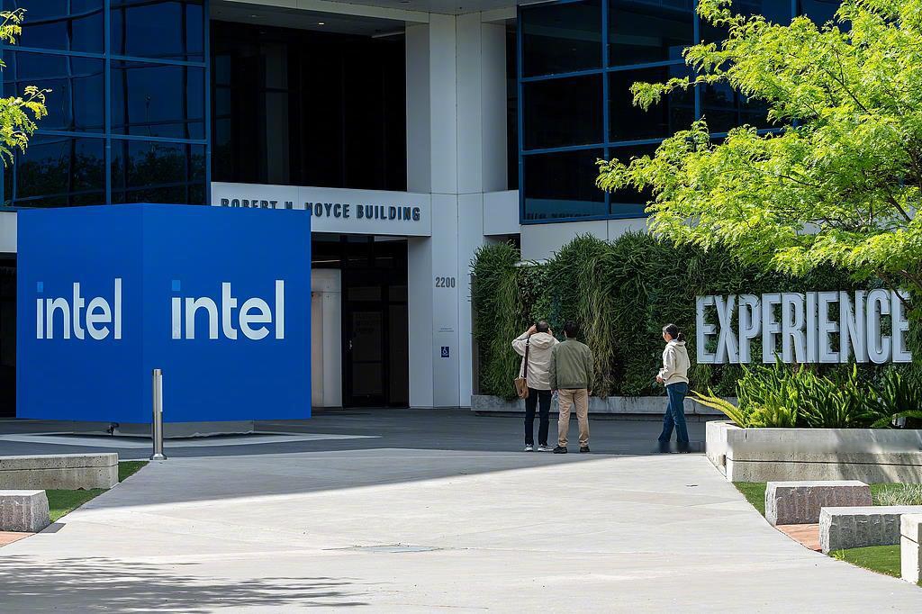 美国政府收购英特尔约10%股份 成为大股东