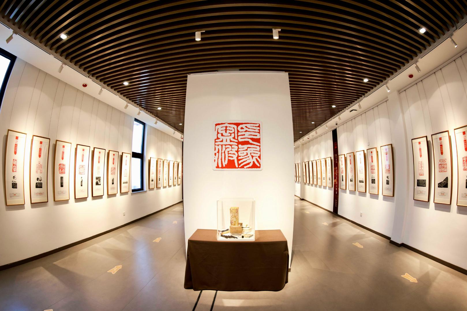 在展场 | 琉光璃彩:火淬千年光,璃彩映今朝