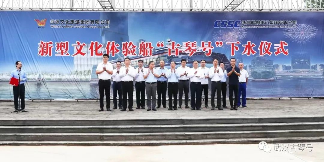 同舱容“姊妹船”同日突破 我国自研两艘亚洲超大型耙吸挖泥船成功下水