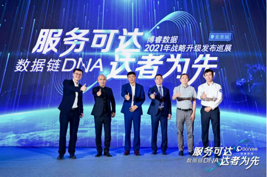 沪市半年报“向新向实”特征明显 消费+科技重塑增长动能
