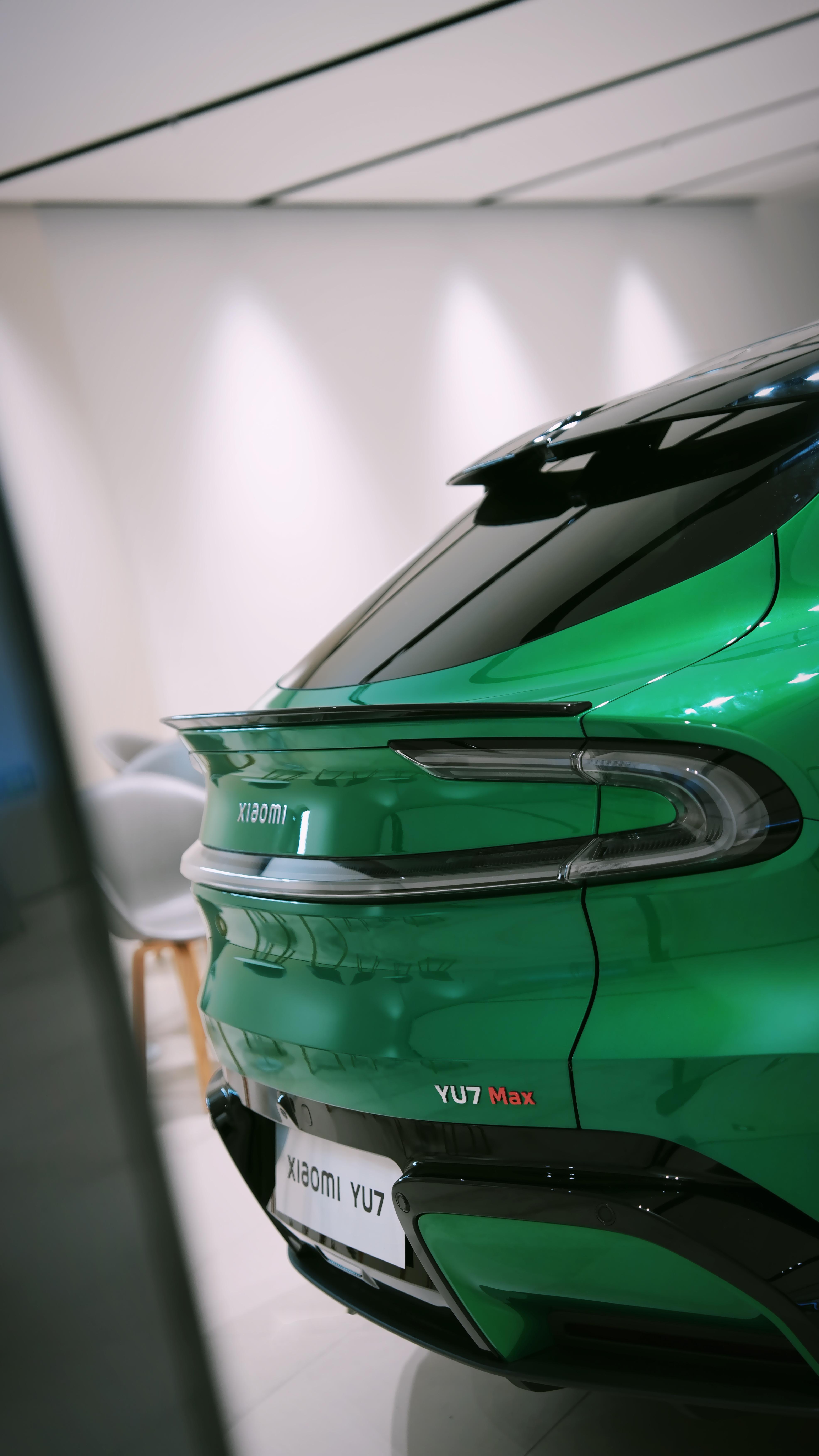 小米回应YU7“测试车”留痕：已改良