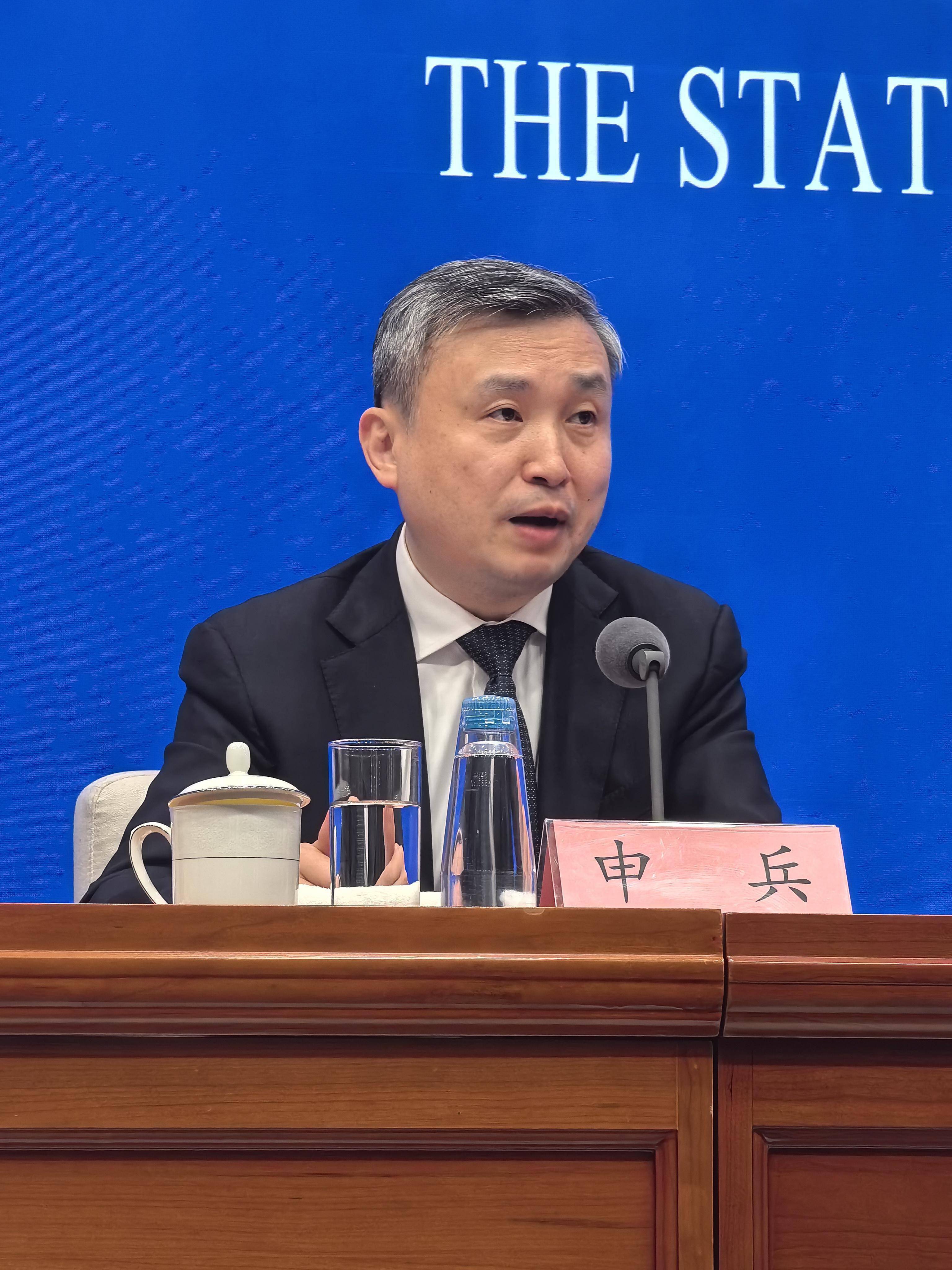 证监会主席吴清视频会见国际证监会组织理事会主席让-保罗・塞万斯和秘书长罗德里戈・布埃纳文图拉