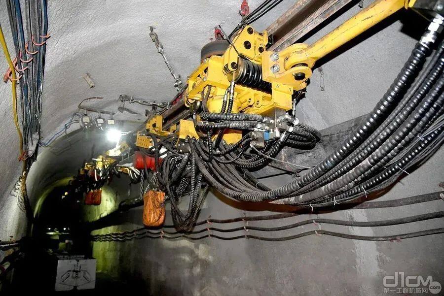 兖矿能源获得实用新型专利授权：“单轨吊梁轨道合茬装置”