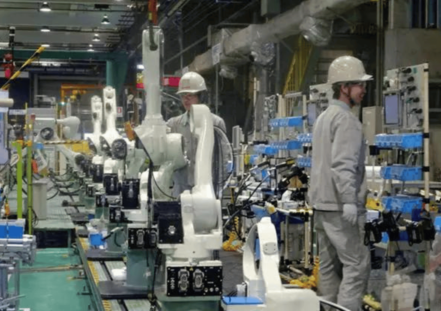 制造强国：从规模领先到实力领跑