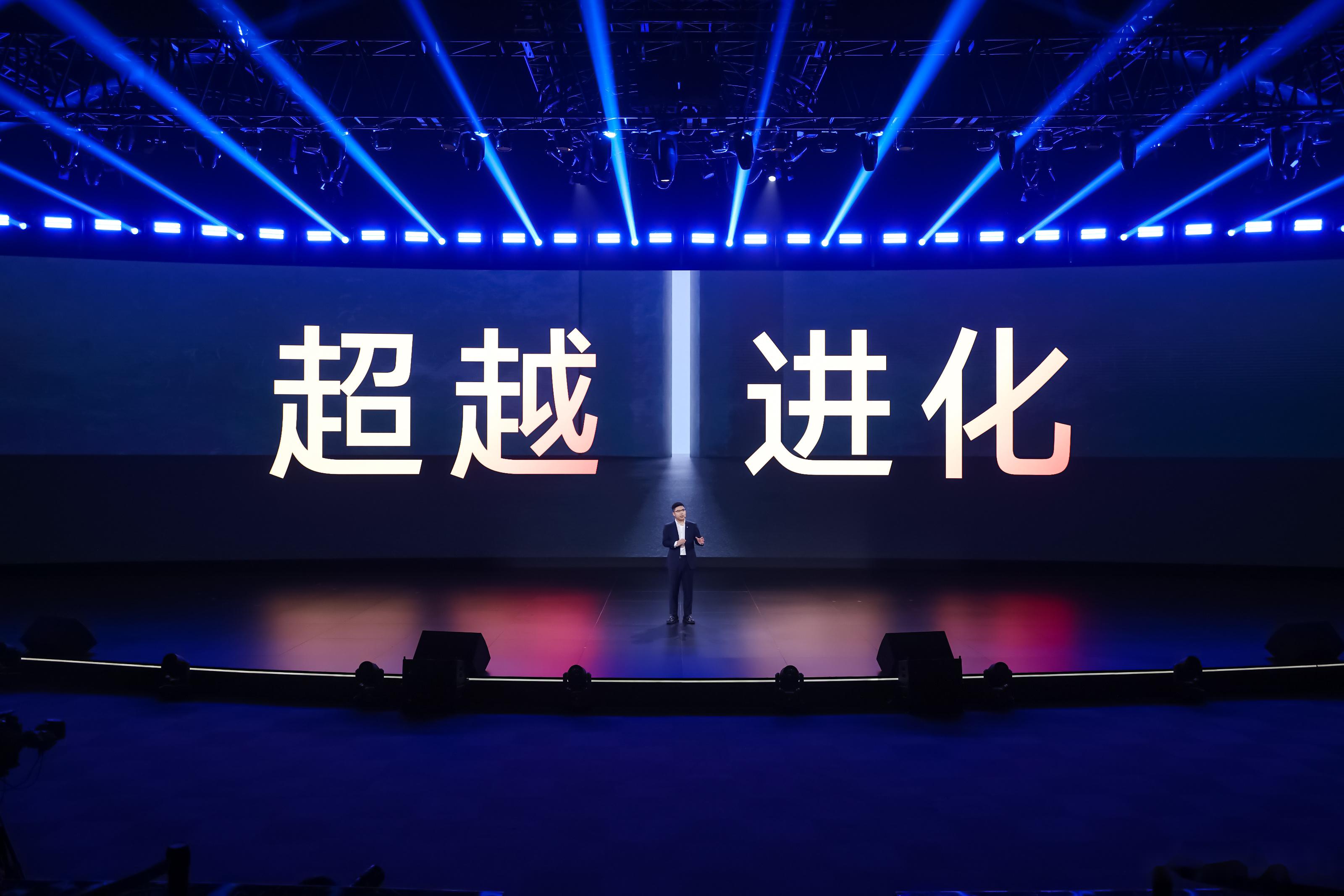 制造强国：从规模领先到实力领跑