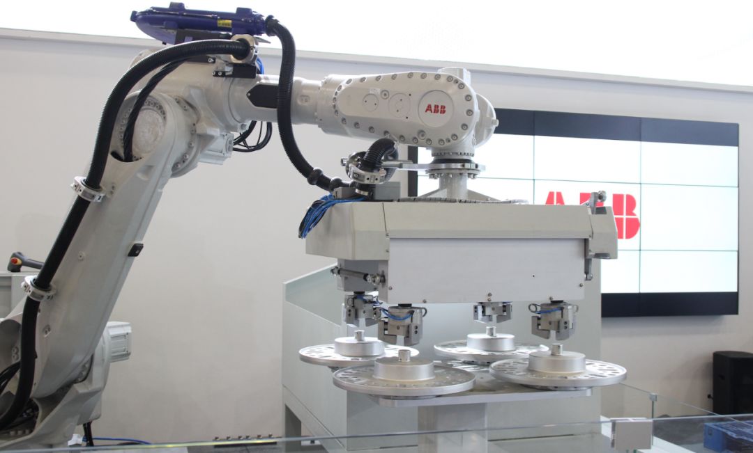 向机器人征税！