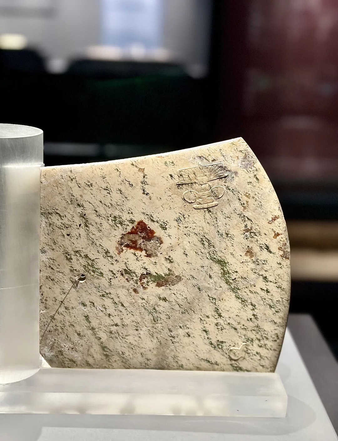 考古新发现：5000年前的良渚反山王陵或有“墓园”