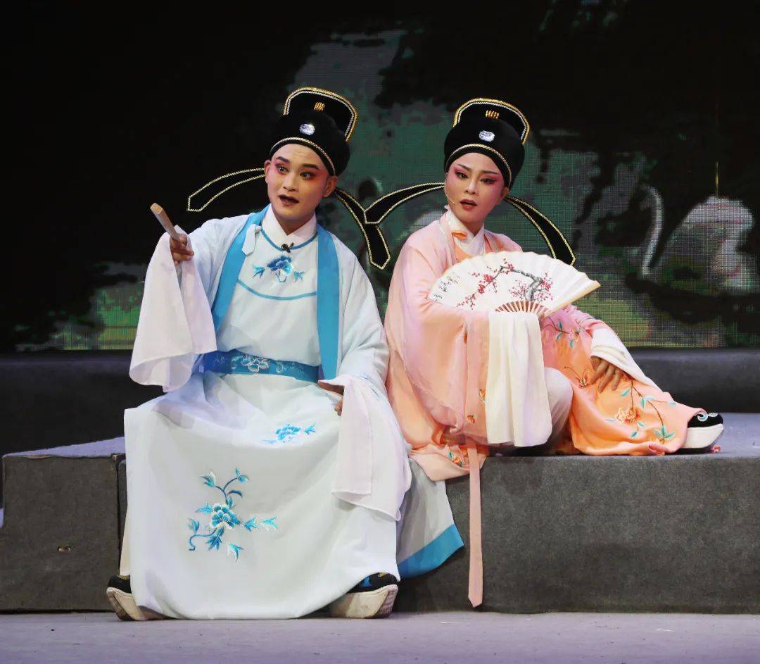 十月行记｜安庆黄梅戏：江水边的戏韵流长