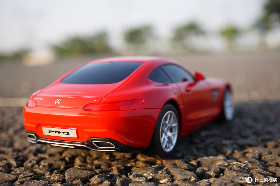 星辉娱乐获得外观设计专利授权:“包装盒(AMG-58100)”