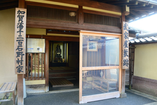 野村：维持百胜中国“买入”评级 目标价432港元