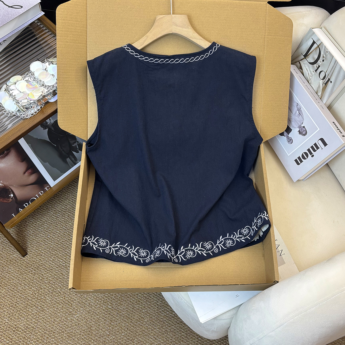 2025中国刺绣服装行业：文化复兴与产业升级的双重驱动_人保伴您前行,人保财险政银保 