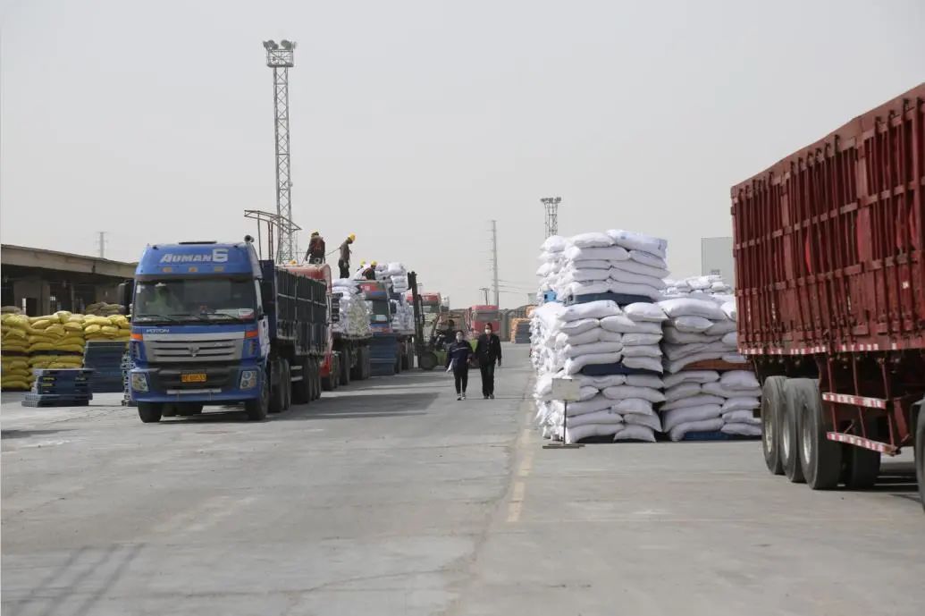 福龙马龙虎榜：营业部净卖出6893.69万元