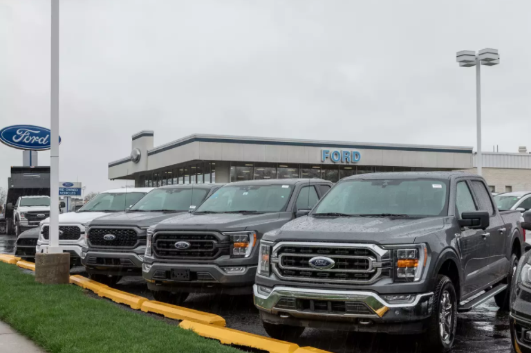 前三季度67家险企车均保费中位数为1836.89元