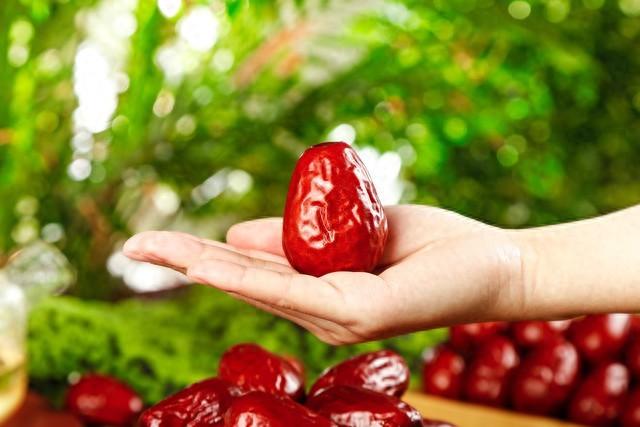 红枣迷局：新季减产，期价缘何大跌？