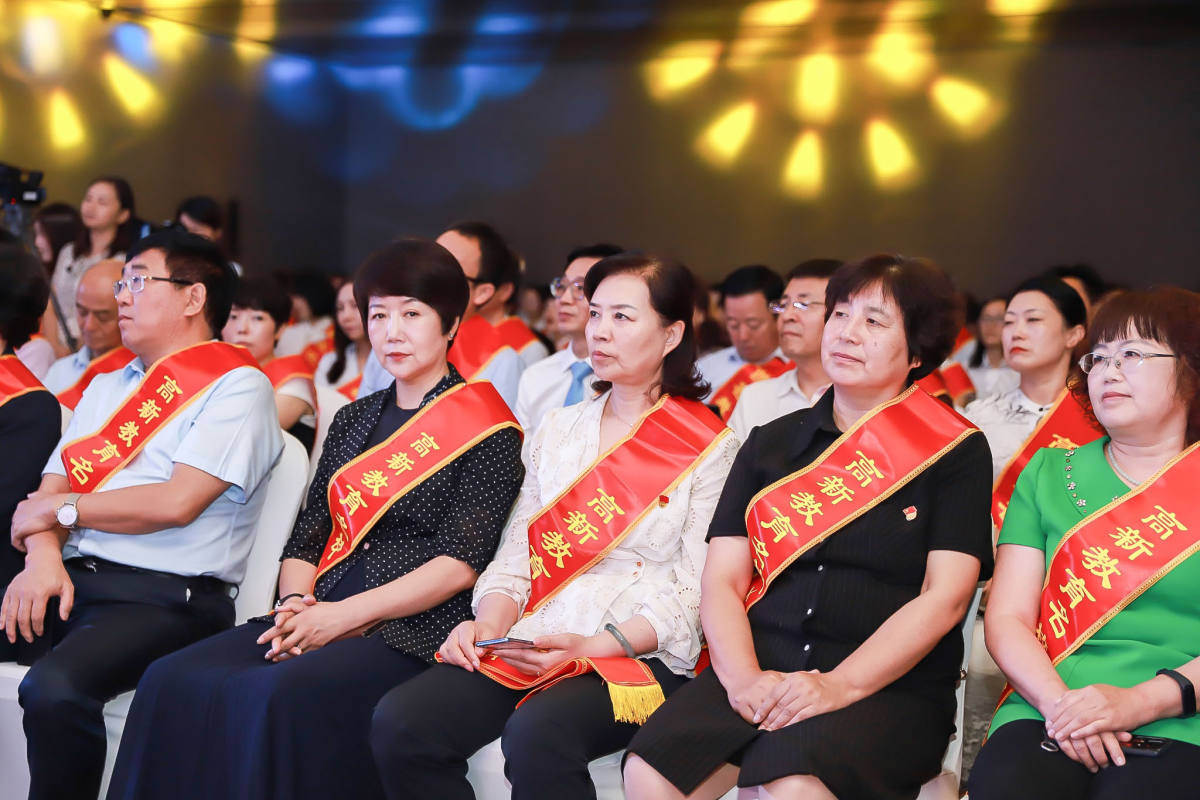 长春高新:推进重点新产品销售推广工作