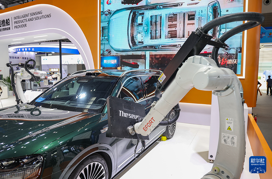 四部门:推动智能机器人在汽车焊接、喷涂等环节规模化应用