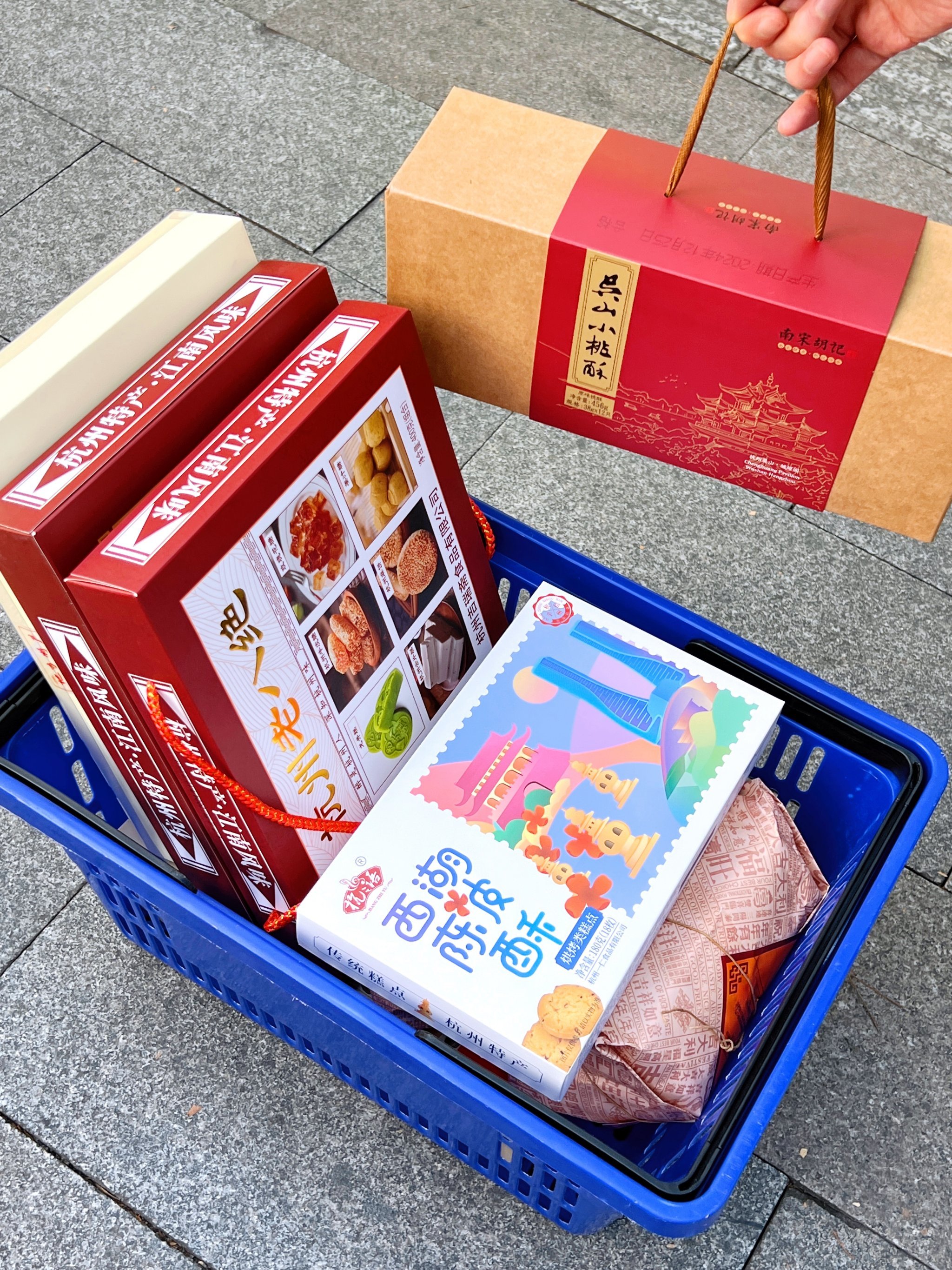 中国最大零食饮料连锁零售商，鸣鸣很忙赴港IPO获证监会备案