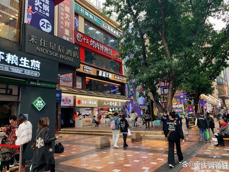 价格“内卷”!实探沪深写字楼市场