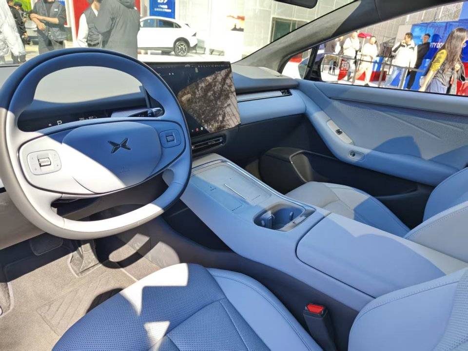 主打VLA2.0+超级增程技术，小鹏汽车四车同发开启2026年攻势