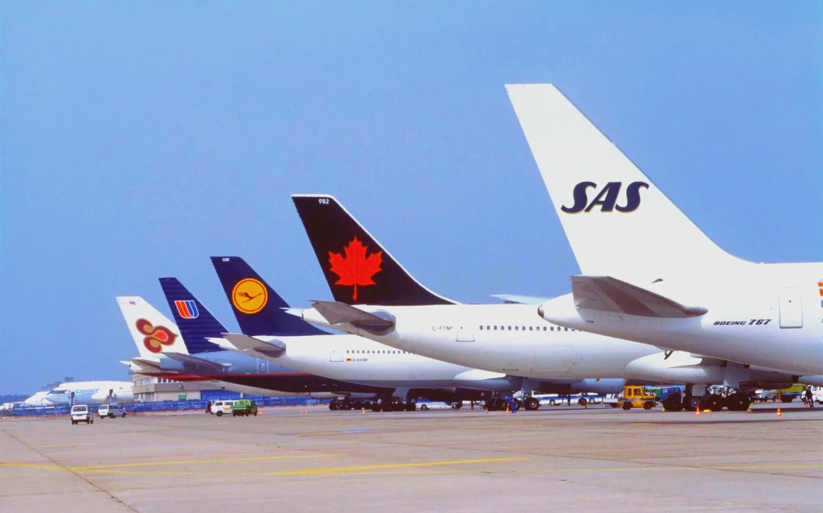 嘉麟杰：目前，公司无重组计划