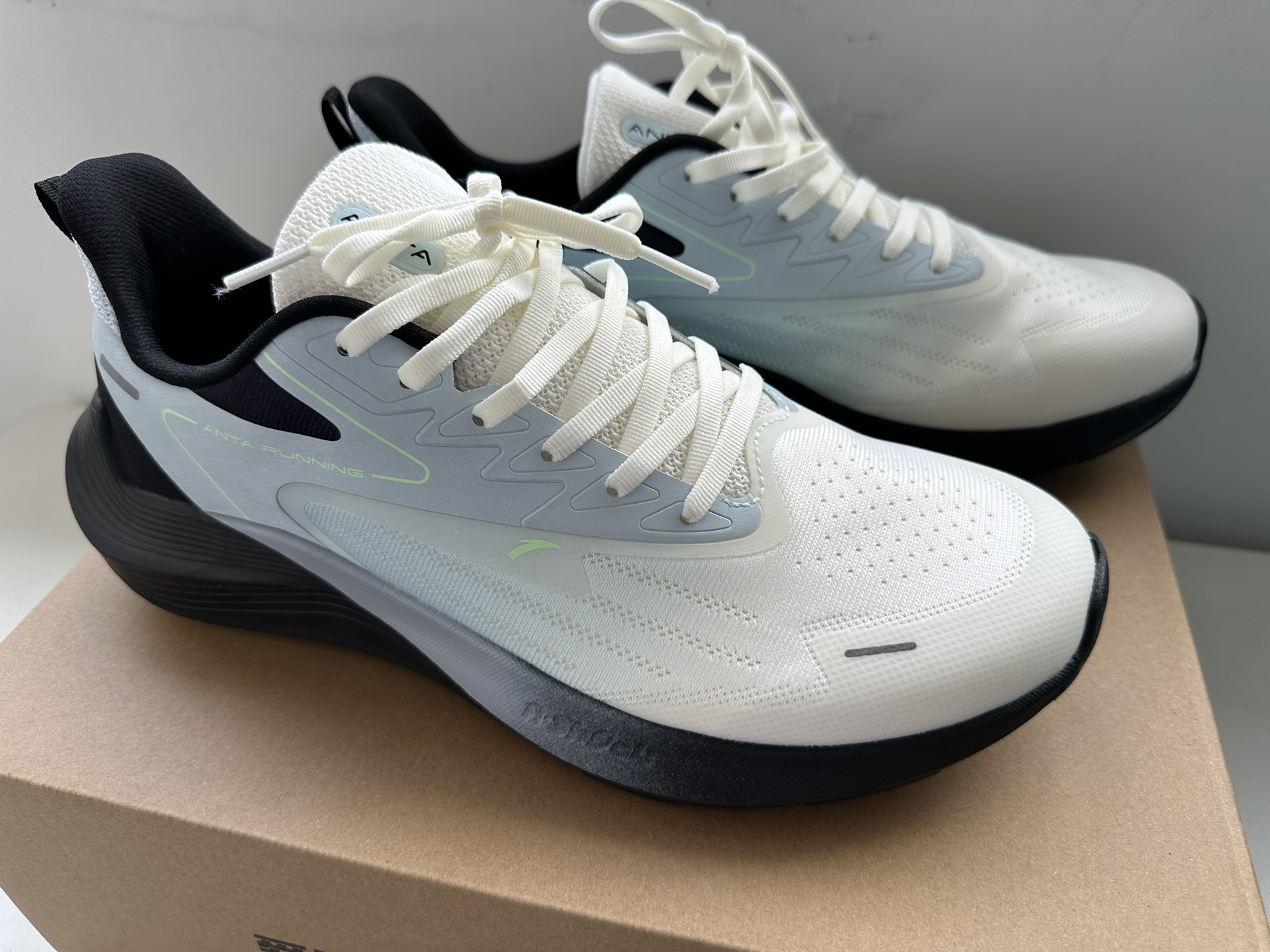 安踏的新考题：救彪马、破隐忧