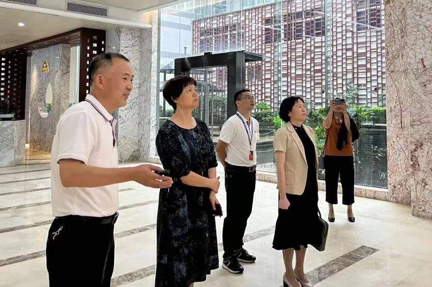 菜百股份(605599.SH)：聘任杨鹏艳为财务总监（财务负责人）