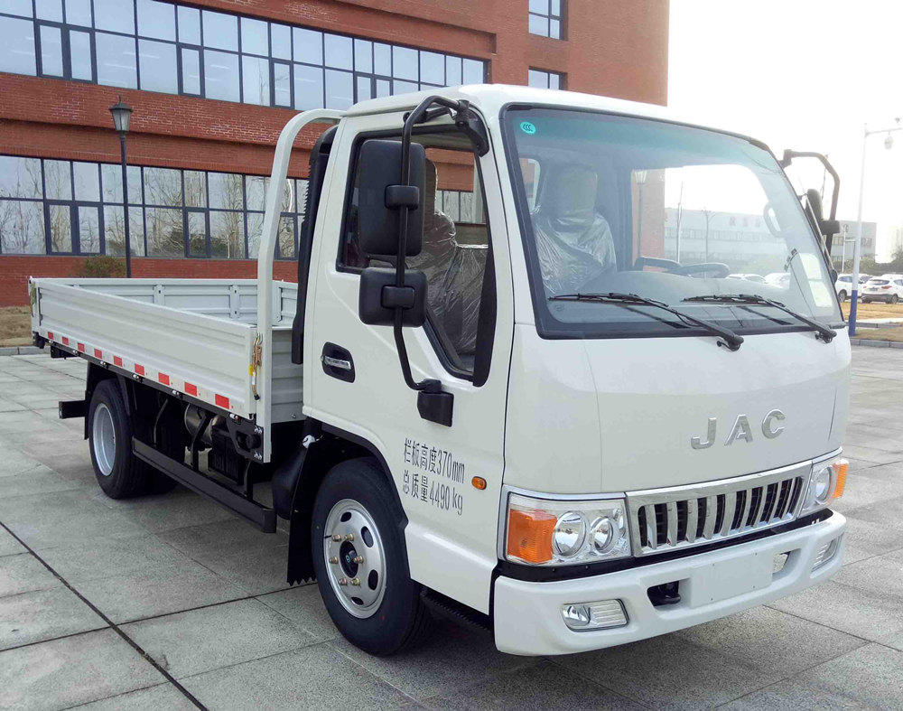 江淮汽车获得发明专利授权：“一种单缸后翻带侧翻的自卸车”