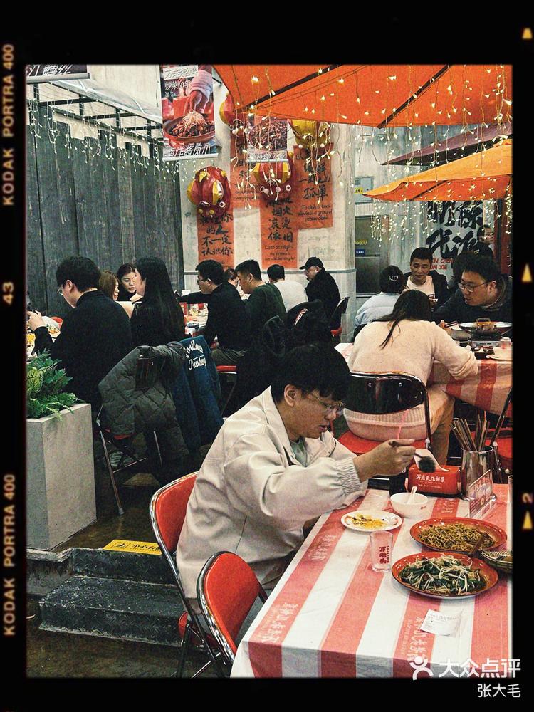 “一人公司”与“手搓经济”，两个新词寓春意