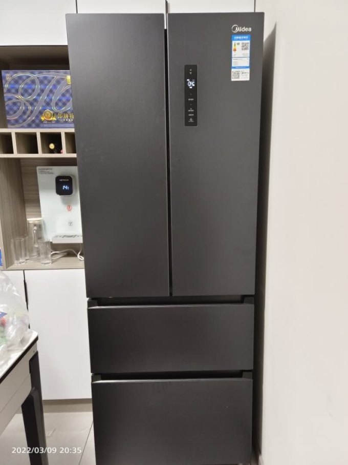 美的集团去年赚439.45亿元拟最高130亿元回购股份